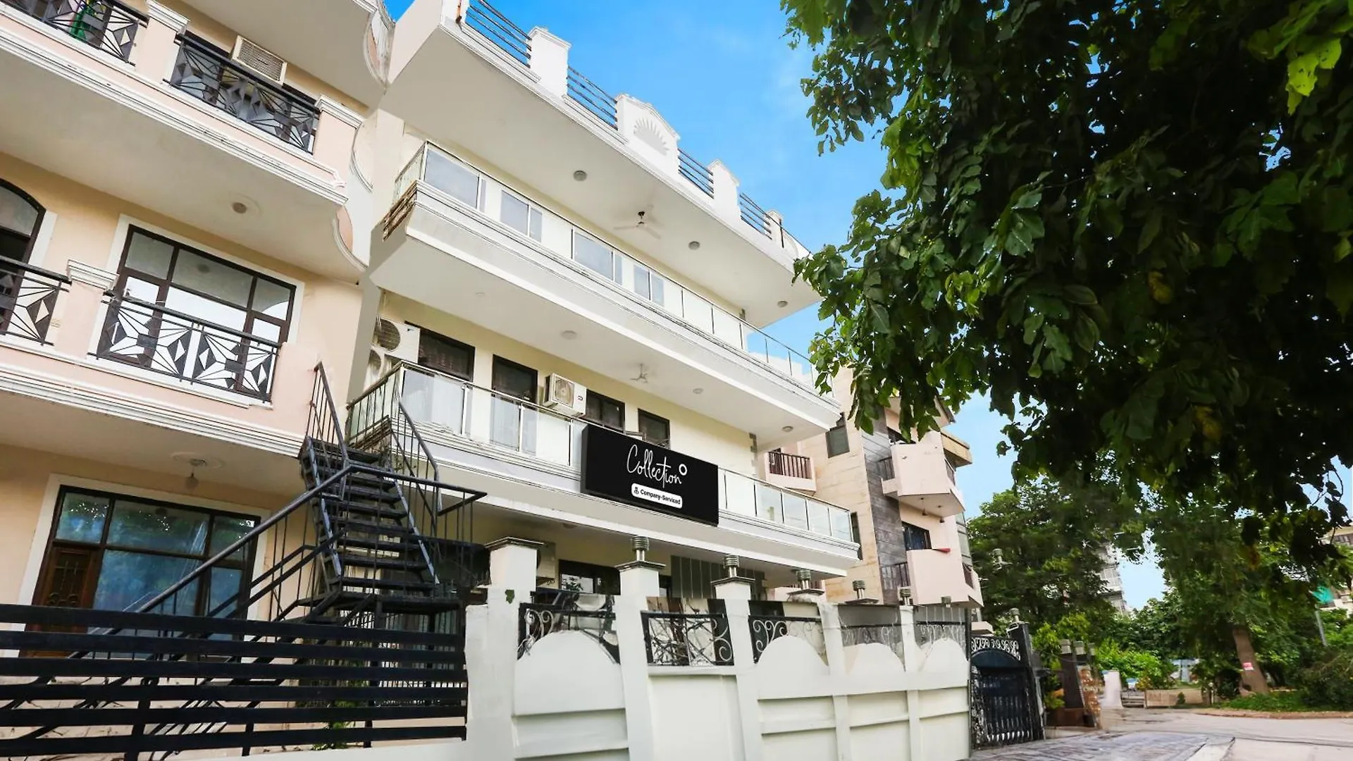 מלון גורגאון Super Collection O Sector 45 Near Huda Metro Station